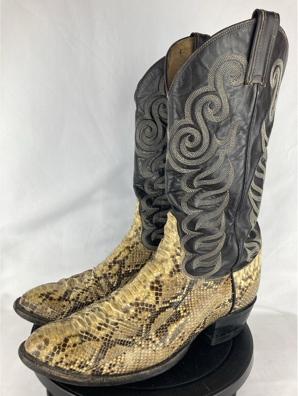 ⁠Mens Size 9 E Wide Vintage Tony Lama Snakeskin Python Western Cowboy Boots
